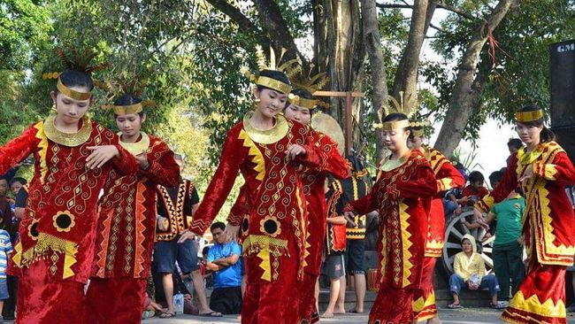 Tari Maena